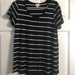 Large Lularoe Classic T